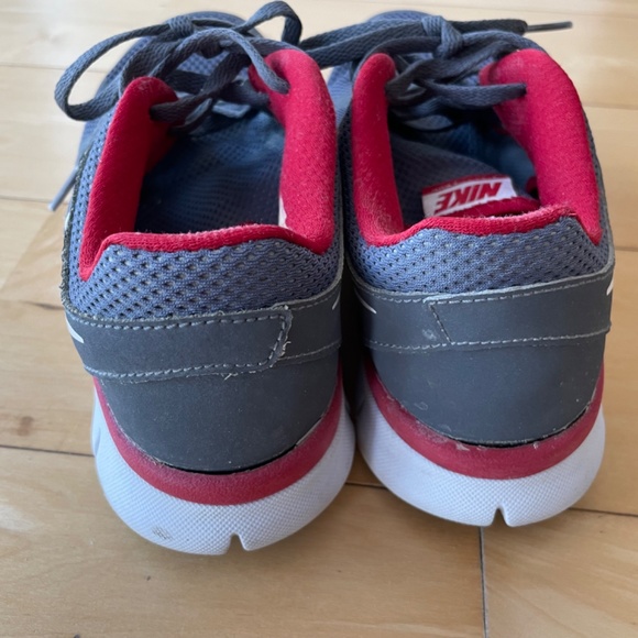 Nike Flex Run -Women’s running shoes - Picture 3 of 4